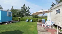 Chalet with Garden, Views, Wifi, Leeuwarden Franeker Harlingen Hotels in 