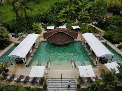 The Glass House Arenal Rentals