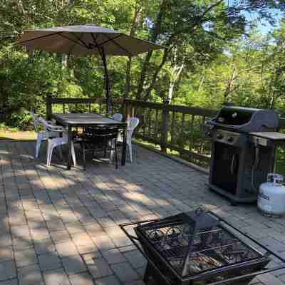 Quiet private Centerville cottage, walk to beach, central A/C, parking pass. Hotel Exterior