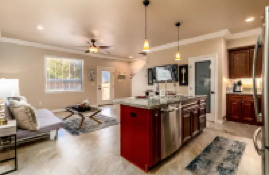 30Min To Lake Tahoe 3BD Private Retreat Parking WiFi Downtown Carson City