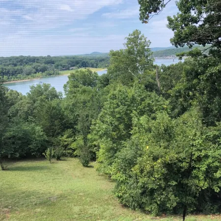 Effie's -  An inviting home with lovely views of Table Rock Lake