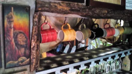 Eco-Rustic Museum House & Art Stage between two beaches