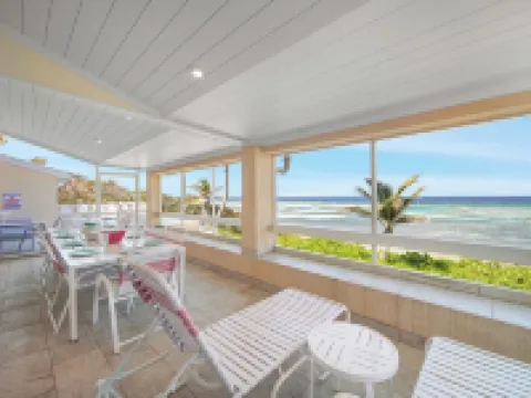 Coral Loft 4BR + 1 BR Oceanfront Villa w/ Private Pool & Beach in Grand Cayman Hotels in North Side