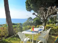 House with garden beach Scudo