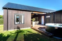 Blackpool Boathouse - Stay Waiheke