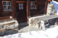 Beautiful chalet in 3918 Lauchernalp, Wiler, Valais Hotels in Raron