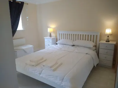 For walkers. sea-lovers and cyclists - a delightful 2-bedroom townhouse! Hôtels à : 