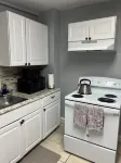 Cozy 2-bedroom in downtown Wilmington, perfect for work-related or leisure stay.