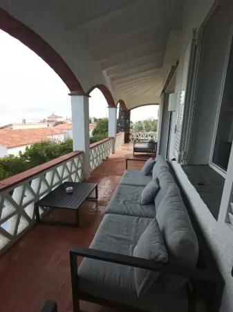 Experience the sea (view) - holiday home with large garden & pool