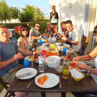 Luxury Apartment At Oasis Parque with WiFi Dining/Meeting Rooms