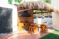 Wonderful residence w/studio, 15 min walk distance from beach & restaurants!