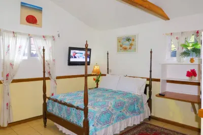 The Gardens - "La Casita" Hotels near Sunbliss Tours & Charters