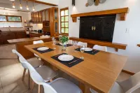 Cozy House Lake and Mountain View