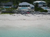 Luxury Beachfront Home, Heated Private Pool, Five King Suites w/ Ensuite Baths!