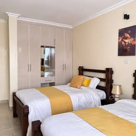 Exquisite fully furnished 2 bedroom 2 bath penthouse 5mins from city center