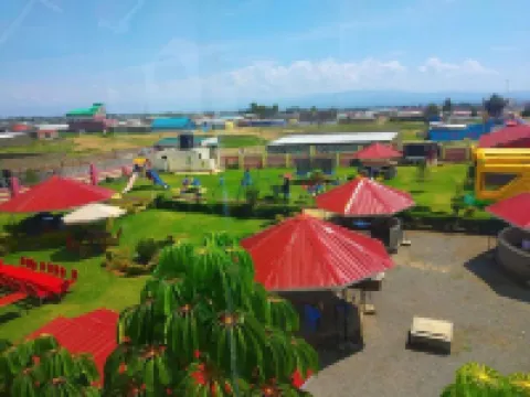 奈瓦沙紐斯特德酒店