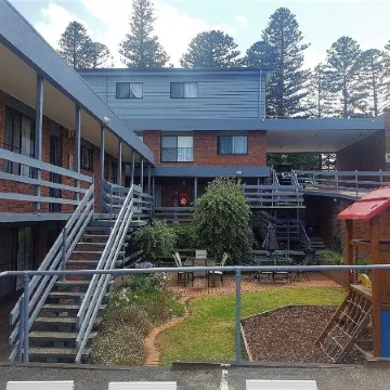 Mahogany Motel