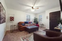 2-BD Flat 10 Minutes from Dt Greenville