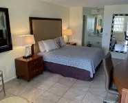 Beach Front Motel - balcón
