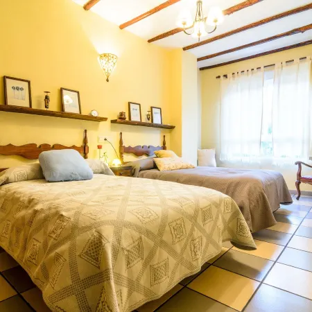 Lanjarón Rural Apartamentos Отели в г. Ланхарон