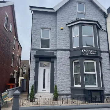 Osborne Luxury Hot Tub and Jacuzzi Suites
