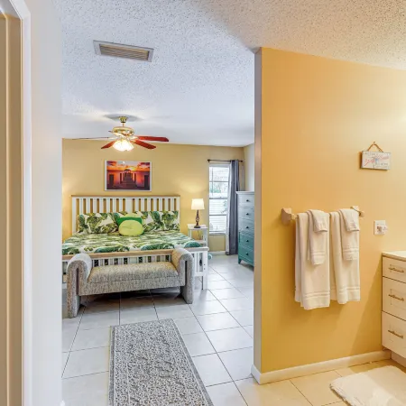 1 Mi to Dtwn Stuart: Bright Home w/ Pool & Spa!