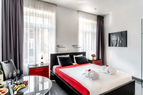 Komorowski Luxury Guest Rooms - Romantic