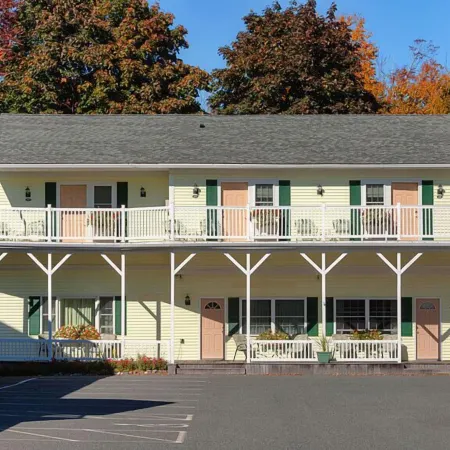 Cromwell Harbor Motel