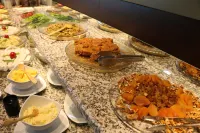 호텔 라즐라카르 - 조식 운영