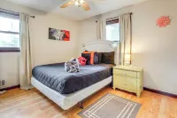 Group Getaway: Spacious Home in Stone Mountain! - balcony