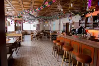 Sportland Inn - Hostels