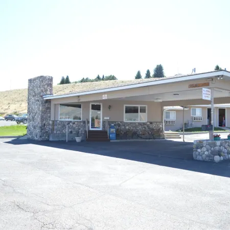 A Wyoming Inn