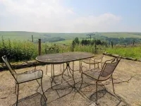 Halstead Green Farm Hotel dekat Hebden Bridge