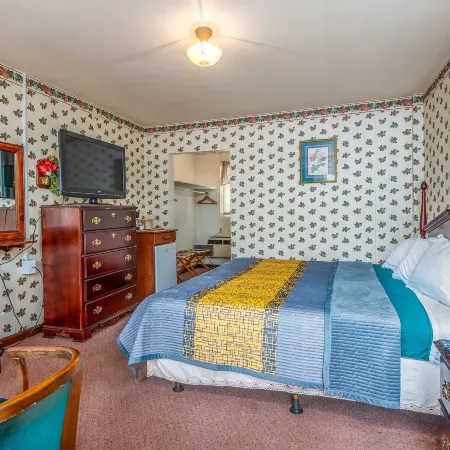 Parkway Inn