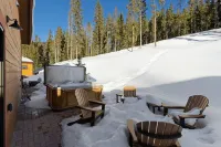 54 Outpost Drive The Alders - Private Hot Tub 4 Bedroom Condo by RedAwning