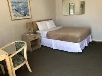 Atlantic Breeze Inn - parking