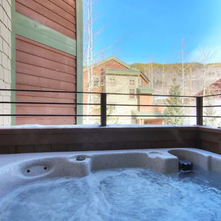 18 Autumn Brook 4 Bedroom Townhouse by RedAwning