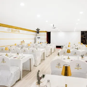 Grand Ani Hotel