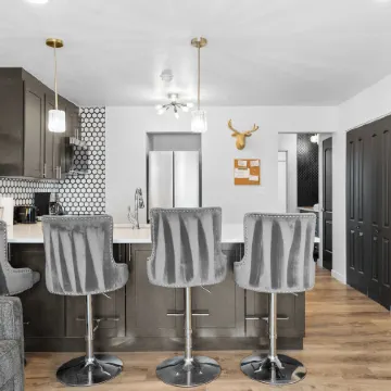 Summit Yacht Club 10: 2