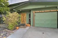 'Vegas Oasis' Home w/ Pool & Spa: 7 Miles to Strip Hotels in Summerlin