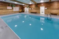 Heritage Inn Hotel & Convention Centre - Cranbrook - Pools