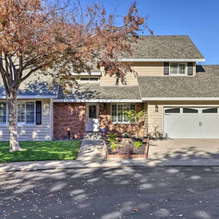 Modesto Home w/ Deck - 2 Mi to Vintage Faire Mall