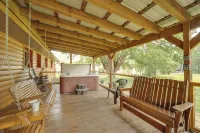 'Campbell Retreat' in Maggie Valley w/ Deck! - Parkplatz