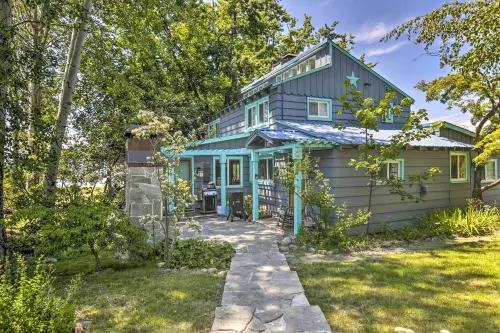 Scenic Lake Almanor Home w/ Mountain Views! - 3 estrellas