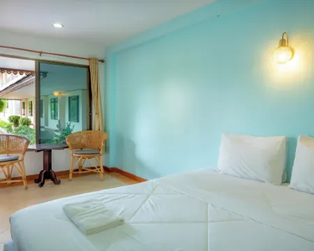 เกาะลอย โกลเด้น ปาร์ค โรงแรมในตาก