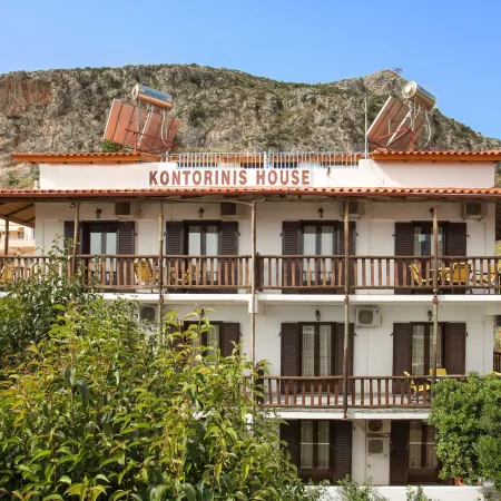 Monemvasia Green Apartments Отели рядом с достопримечательностью «Купальня Афродиты»