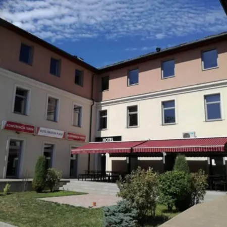 Hotel Garzon Plaza