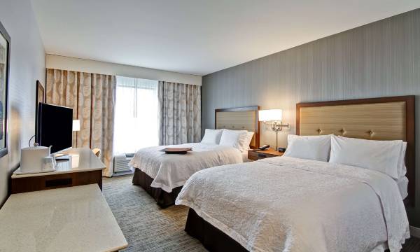 Hampton Inn & Suites Detroit/Troy