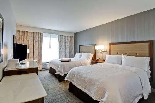 Hampton Inn & Suites Detroit/Troy