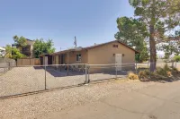 Dog-Friendly Bullhead City Home - Walk to Beach!